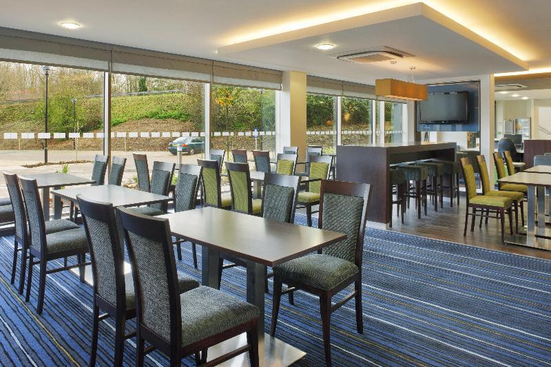 Holiday Inn Express Cambridge Duxford M11 Jct 10 By Ihg Ngoại thất bức ảnh