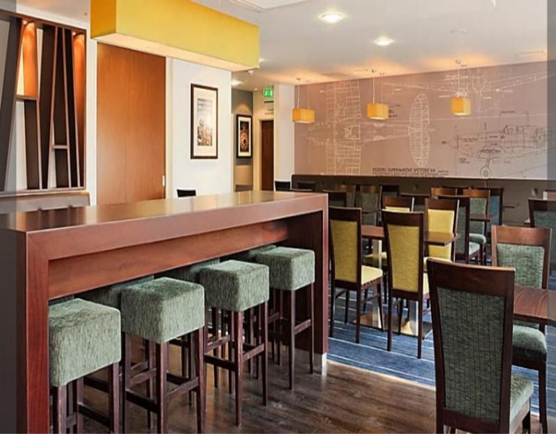 Holiday Inn Express Cambridge Duxford M11 Jct 10 By Ihg Ngoại thất bức ảnh